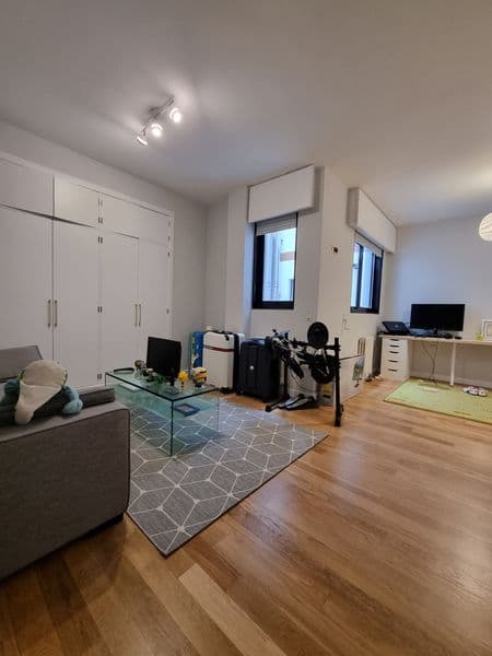 Despacho tarima – trabajo de Parquets Blanco en Vigo